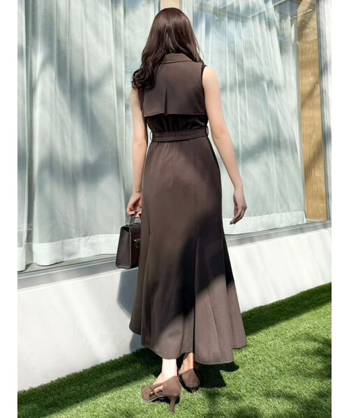 dazzlin（ダズリン）の「トレンチディティールジレワンピース（ワンピース・レディース・チャコールグレー/ベージュ/ブラウン・SMALL/MEDIUM）」の6枚目の写真