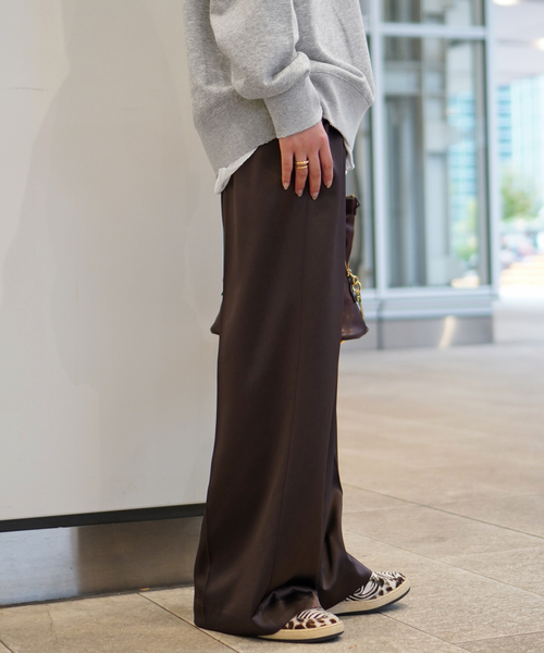 AP STUDIO（エーピーストゥディオ）の「サテンプルオンパンツ（スラックス・レディース・チョコ/ブラック・40/38/36）」の11枚目の写真