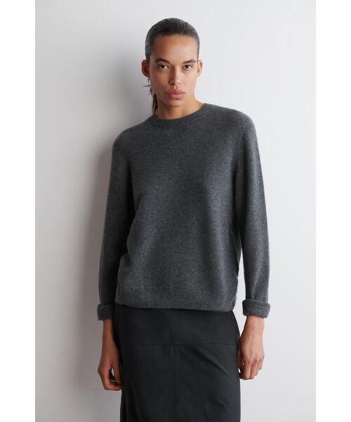 カシミヤクルー ネックセーター（ニット/セーター）｜COS（コス）の