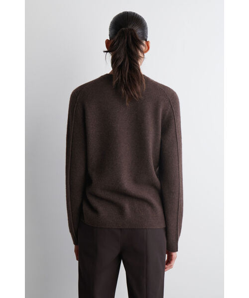 カシミヤクルー ネックセーター（ニット/セーター）｜COS（コス）の