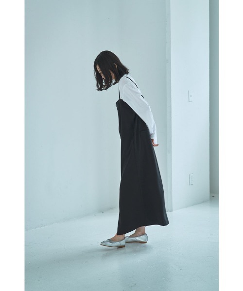 marjour(マージュール)の「STRAIGHT JUMPER SKIRT(ワンピース・レディース・ブラック/モカ・M)」の18枚目の写真