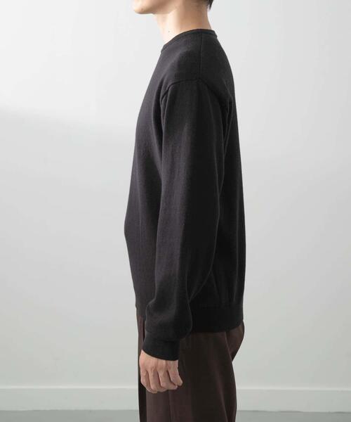 ITEMS URBANRESEARCH(アイテムズ アーバンリサーチ)の「カシミヤ×コットンクルーネックセーター(ニット/セーター・メンズ・ブラック/グレー/モカ/ボルドー・MEDIUM/LARGE)」の13枚目の写真