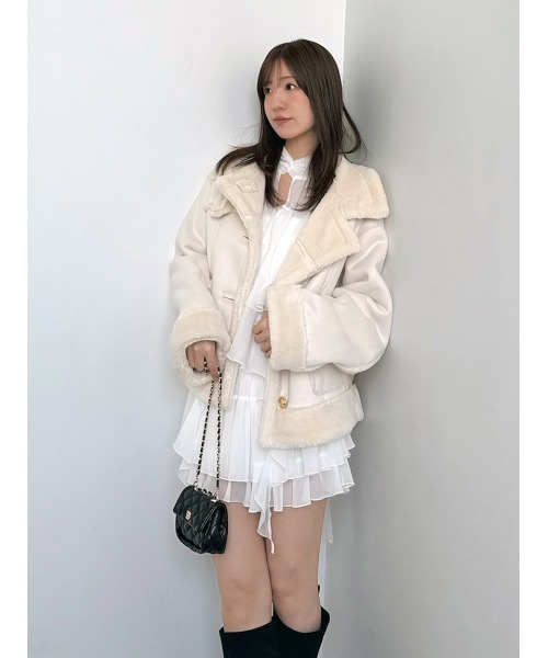 SNIDEL（スナイデル）の「【WEB限定/ボアコレクション】金ボタンバリエ