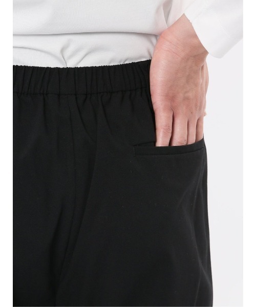 m.f.editorial（エムエフエディトリアル）の「【ストレッチ 吸水速乾 防シワ】m.f.エディトリアル メンズ circle motion adapt ワイドストレートパンツ(セットアップ可能)（スラックス・メンズ・ブラック・MEDIUM/LARGE/X-LARGE）」の4枚目の写真