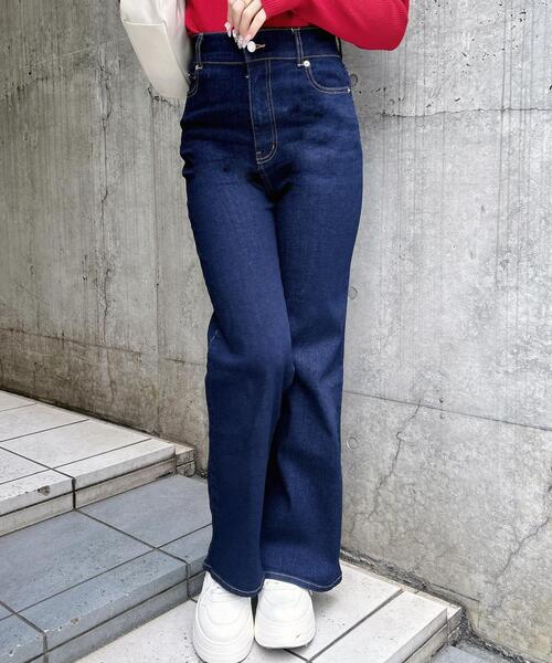 INGNI（イング）の「【WEB限定】フレアデニムパンツ（デニムパンツ・レディース・ブルー系その他/グレー/ブルー系その他4/インディゴブルー・S/M）」の2枚目の写真