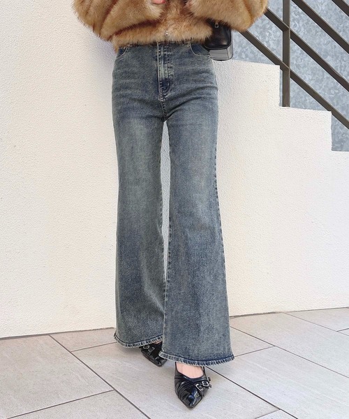 INGNI（イング）の「【WEB限定】フレアデニムパンツ（デニムパンツ・レディース・ブルー系その他/グレー/ブルー系その他4/インディゴブルー・S/M）」の4枚目の写真