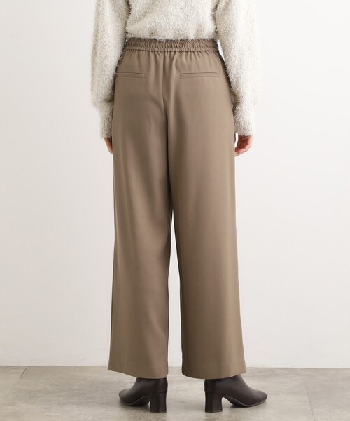 grove（グローブ）の「きれい見えとリラックス感を両立。秋の大人カジュアルに効くイージーパンツ（その他パンツ・レディース・ブラック/ブラウン系/チャコールグレー・02/03/05/04/01）」の19枚目の写真