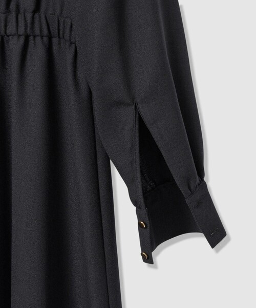 ANAYI（アナイ）の「ウールジョーゼットカシュ ワンピース（ワンピース・レディース・ネイビー/ブルー/グレイッシュベージュ・34/36/38）」の17枚目の写真