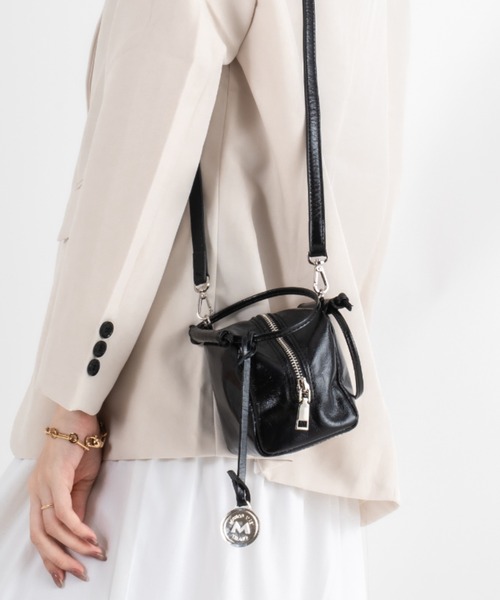 marco masi（マルコマージ）の「【MARCO MASI/マルコマージ】ミニハンドバッグ　キューブバッグ（ハンドバッグ・レディース・シルバー/ブラック・FREE）」の2枚目の写真