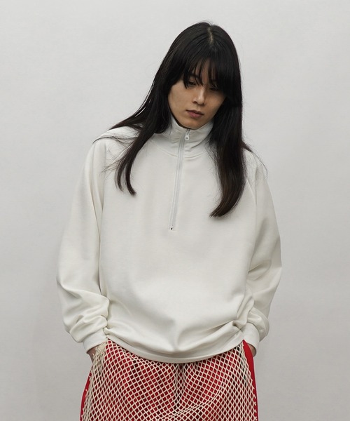 Aphlotus(アプロタス)の「スウェットオーバーサイズハーフジップトレーナー(スウェット・メンズ・グレー/グリーン/ホワイト/ブラック・LARGE/MEDIUM/SMALL)」の2枚目の写真