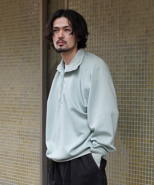 Aphlotus(アプロタス)の「スウェットオーバーサイズハーフジップトレーナー(スウェット・メンズ・グレー/グリーン/ホワイト/ブラック・LARGE/MEDIUM/SMALL)」の4枚目の写真