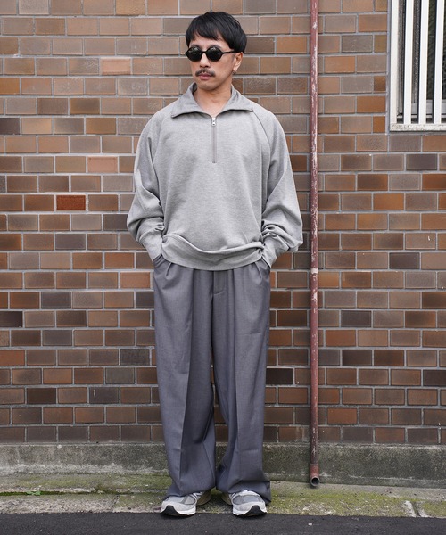 Aphlotus(アプロタス)の「スウェットオーバーサイズハーフジップトレーナー(スウェット・メンズ・グレー/グリーン/ホワイト/ブラック・LARGE/MEDIUM/SMALL)」の17枚目の写真