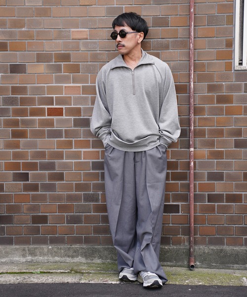 Aphlotus(アプロタス)の「スウェットオーバーサイズハーフジップトレーナー(スウェット・メンズ・グレー/グリーン/ホワイト/ブラック・LARGE/MEDIUM/SMALL)」の18枚目の写真