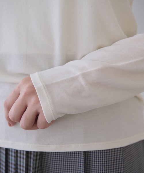 yuni(ユニ )の「コットンキュプラ モックロディhigh neck プルオーバー(Tシャツ/カットソー・レディース・ホワイト/ブラック・FREE)」の20枚目の写真