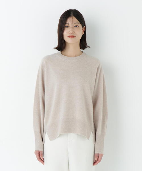 human woman(ヒューマンウーマン)の「◆【ウォッシャブル/7色展開】ウール天竺クルーネックプルオーバー(ニット/セーター・レディース・グレー系その他/ブルー/イエロー/ベージュ/ライトグリーン/ホワイト系その他3/ホワイト系その他・MEDIUM)」の19枚目の写真