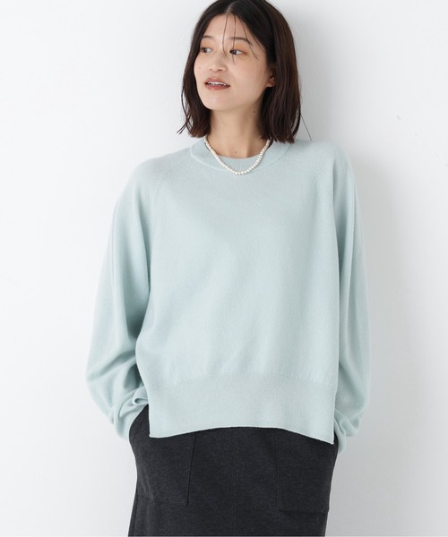 human woman(ヒューマンウーマン)の「◆【ウォッシャブル/7色展開】ウール天竺クルーネックプルオーバー(ニット/セーター・レディース・グレー系その他/ブルー/イエロー/ベージュ/ライトグリーン/ホワイト系その他3/ホワイト系その他・MEDIUM)」の5枚目の写真