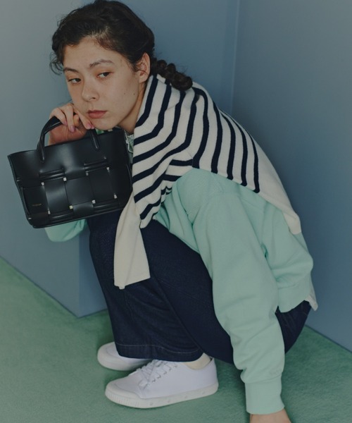 human woman(ヒューマンウーマン)の「◆【ウォッシャブル/7色展開】ウール天竺クルーネックプルオーバー(ニット/セーター・レディース・グレー系その他/ブルー/イエロー/ベージュ/ライトグリーン/ホワイト系その他3/ホワイト系その他・MEDIUM)」の3枚目の写真