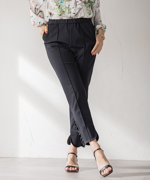 Viaggio Blu（ビアッジョブルー）の「裾フリルパンツ≪洗濯機で洗える≫（その他パンツ・レディース・ブラック/チャコールグレー・M/L/S/XS）」の5枚目の写真