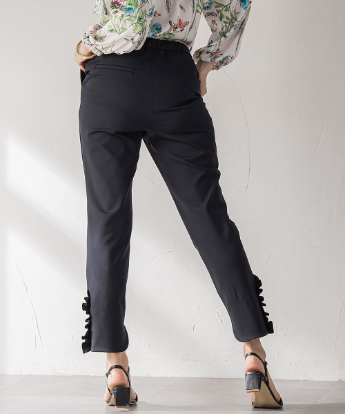 Viaggio Blu（ビアッジョブルー）の「裾フリルパンツ≪洗濯機で洗える≫（その他パンツ・レディース・ブラック/チャコールグレー・M/L/S/XS）」の6枚目の写真