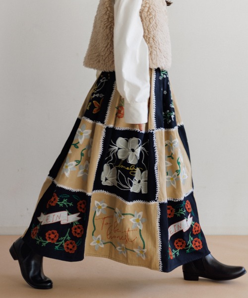 美品❗️ レア❗️ グッチ ドットラビリンス　 シルクスカート サイズxs ランダムドットフロントタックロングスカート/le.coeur blanc(ルクール