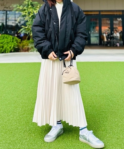 LACOSTE（ラコステ）の「撥水 防風 パデッド ボリュームテクニカルナイロンブルゾン（ダウンジャケット/コート・メンズ・ブラック/ベージュ・48/46/50/52）」の4枚目の写真