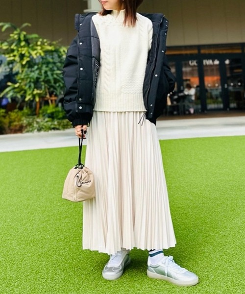 LACOSTE（ラコステ）の「撥水 防風 パデッド ボリュームテクニカルナイロンブルゾン（ダウンジャケット/コート・メンズ・ブラック/ベージュ・48/46/50/52）」の5枚目の写真