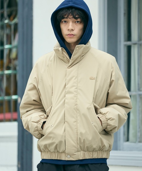 LACOSTE（ラコステ）の「撥水 防風 パデッド ボリュームテクニカルナイロンブルゾン（ダウンジャケット/コート・メンズ・ブラック/ベージュ・48/46/50/52）」の20枚目の写真