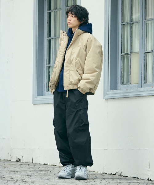 LACOSTE(ラコステ)の「撥水 防風 パデッド ボリュームテクニカルナイロンブルゾン(ダウンジャケット/コート・メンズ・ブラック/ベージュ・48/46/50/52)」の20枚目の写真