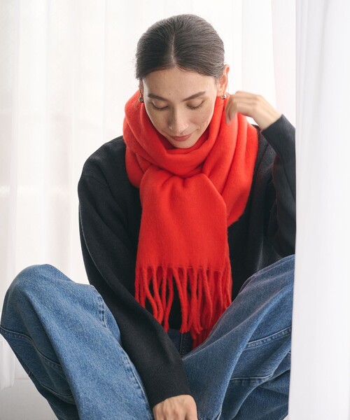 BEAUTY&YOUTH UNITED ARROWS(ビューティーアンドユースユナイテッドアローズ)の「ブークレ マフラー(マフラー・レディース・ターコイズブルー系/グレー系/レッド・FREE)」の9枚目の写真