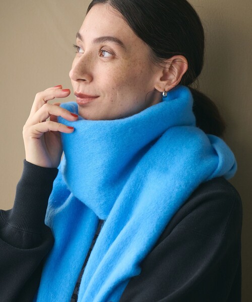 BEAUTY&YOUTH UNITED ARROWS(ビューティーアンドユースユナイテッドアローズ)の「ブークレ マフラー(マフラー・レディース・ターコイズブルー系/グレー系/レッド・FREE)」の13枚目の写真