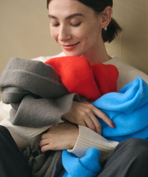 BEAUTY&YOUTH UNITED ARROWS(ビューティーアンドユースユナイテッドアローズ)の「ブークレ マフラー(マフラー・レディース・ターコイズブルー系/グレー系/レッド・FREE)」の18枚目の写真