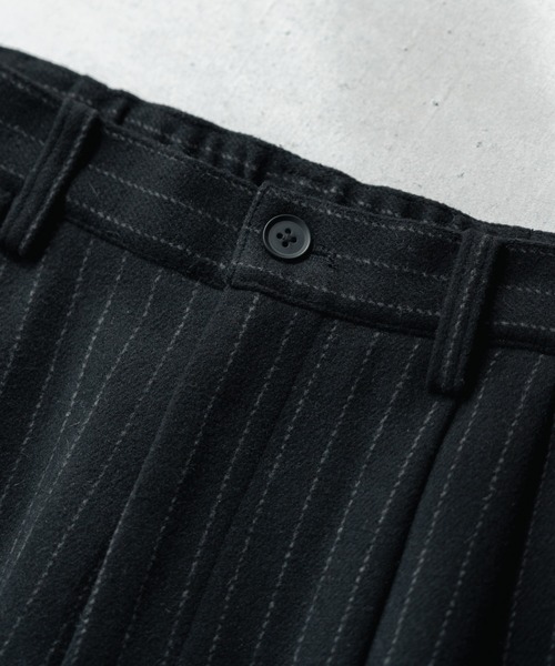 SINSS(シンス)の「Flannel two tuck wide striped slacks / フランネル2タックワイドストライプスラックス(スラックス・メンズ・ブラック・X-SMALL/X-LARGE/LARGE/MEDIUM/SMALL)」の20枚目の写真