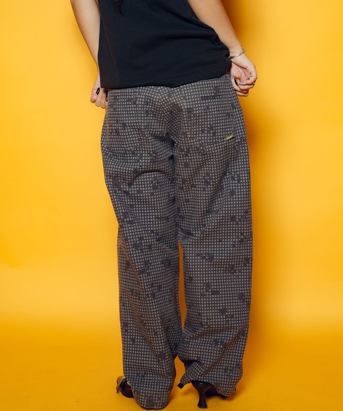 Subciety(サブサエティ)の「【WOMEN】Baggy camo pants(その他パンツ・レディース・グリーン/グレー・FREE)」の6枚目の写真
