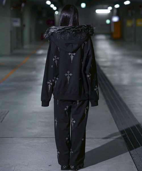 REFLEM/レフレム』ファー付きクロス総柄ラインストーンZIPパーカー