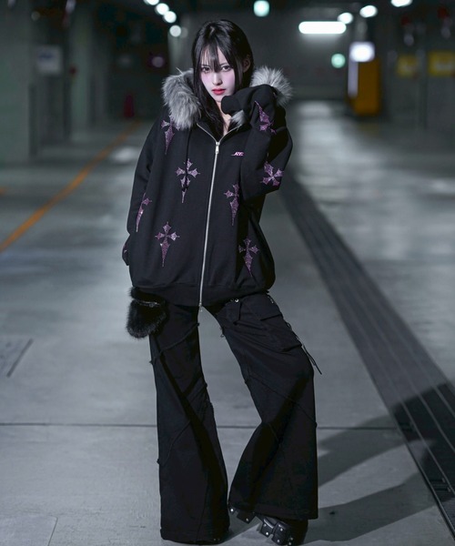 REFLEM/レフレム』ファー付きクロス総柄ラインストーンZIPパーカー