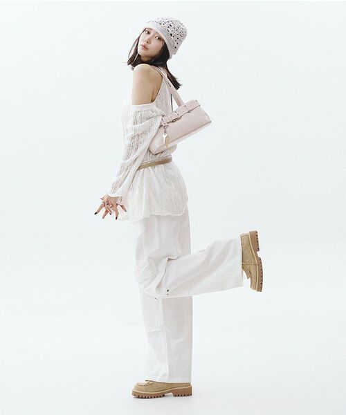 ROCKCAKE(ロックケーキ)の「Pocket Studded Pants - White(その他パンツ・レディース・その他・MEDIUM/SMALL)」の7枚目の写真