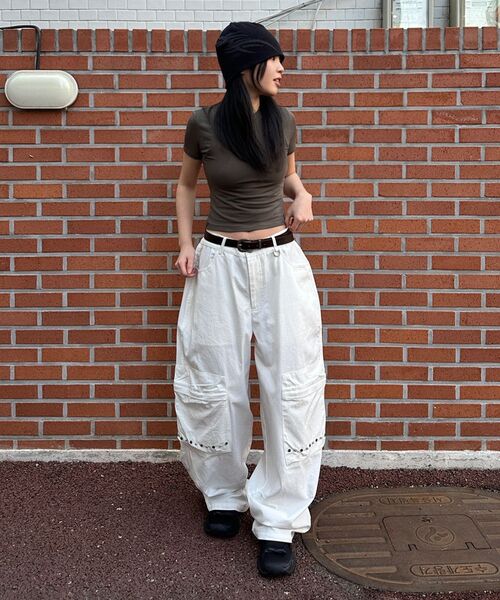 ROCKCAKE(ロックケーキ)の「Pocket Studded Pants - White(その他パンツ・レディース・その他・MEDIUM/SMALL)」の5枚目の写真
