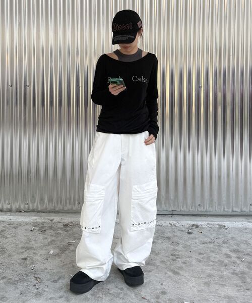 ROCKCAKE(ロックケーキ)の「Pocket Studded Pants - White(その他パンツ・レディース・その他・MEDIUM/SMALL)」の2枚目の写真