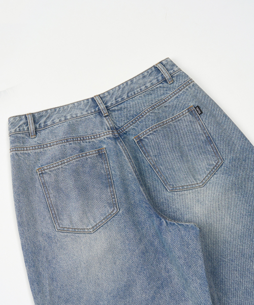 TOFFEE(トフィー)の「ウォッシュドバルーンデニムパンツ (ライトブルー)(デニムパンツ・メンズ・ライトブルー・SMALL/MEDIUM/LARGE/X-LARGE)」の4枚目の写真
