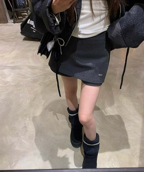 gossip!ロサンゼルス(ゴシップロサンゼルス)の「Y2K レイヤードデザイン ミニスカート(スカート・レディース・グレー・S/M)」の3枚目の写真