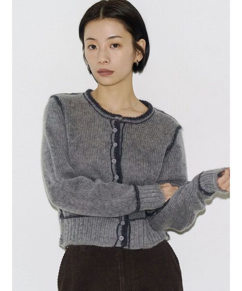 VEQUM(VEQUM)の「【VEQUM】CREW NECK KNIT CARDIGAN(ニット/セーター・レディース・ピンク/ブラウン/ネイビー・FREE)」の4枚目の写真