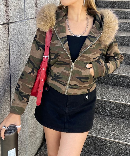 non-hedge(ノンヘッジ)の「迷彩フードファージップパーカー(パーカー・レディース・カーキ/ベージュ・FREE)」の3枚目の写真