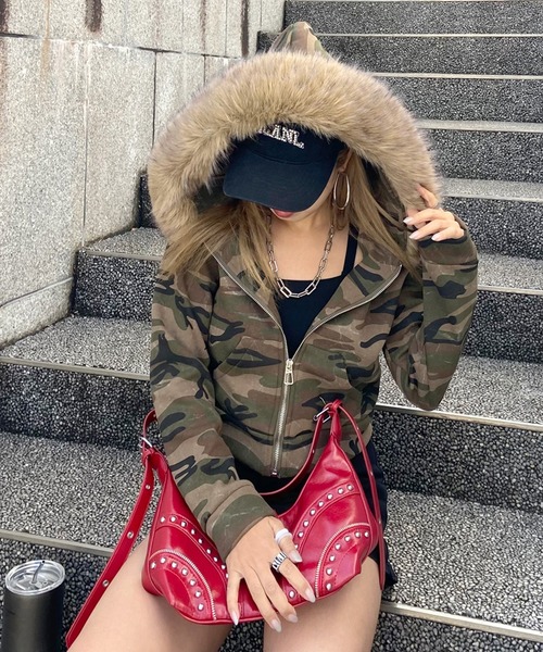 non-hedge(ノンヘッジ)の「迷彩フードファージップパーカー(パーカー・レディース・カーキ/ベージュ・FREE)」の9枚目の写真