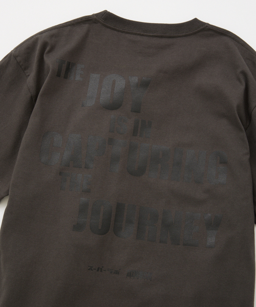 JOURNAL STANDARD（ジャーナルスタンダード）の「Ray Barbee / レイバービー フォトプリントTシャツ（Tシャツ/カットソー・メンズ・チャコールグレー・MEDIUM/LARGE/X-LARGE）」の2枚目の写真