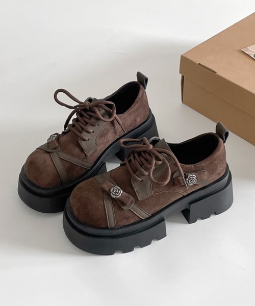 Shoes in Closet(シューズインクローゼット)の「厚底 フラワーポイント レースアップ シューズ 472(ドレスシューズ・レディース・ダークブラウン/ブラック・LL/L/M/S)」の6枚目の写真