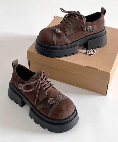 Shoes in Closet(シューズインクローゼット)の「厚底 フラワーポイント レースアップ シューズ 472(ドレスシューズ・レディース・ダークブラウン/ブラック・LL/L/M/S)」の7枚目の写真