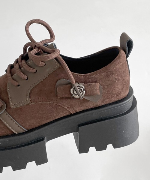 Shoes in Closet(シューズインクローゼット)の「厚底 フラワーポイント レースアップ シューズ 472(ドレスシューズ・レディース・ダークブラウン/ブラック・LL/L/M/S)」の13枚目の写真