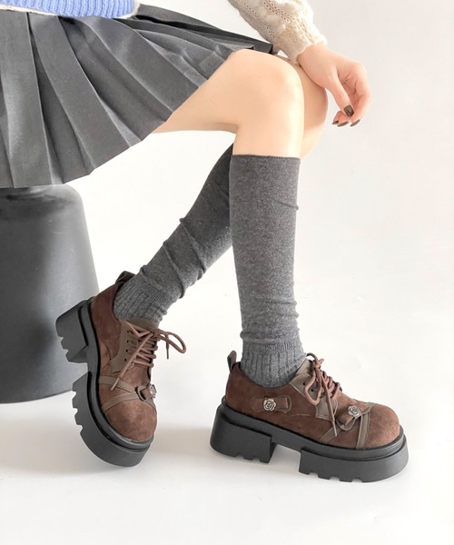 Shoes in Closet(シューズインクローゼット)の「厚底 フラワーポイント レースアップ シューズ 472(ドレスシューズ・レディース・ダークブラウン/ブラック・LL/L/M/S)」の21枚目の写真
