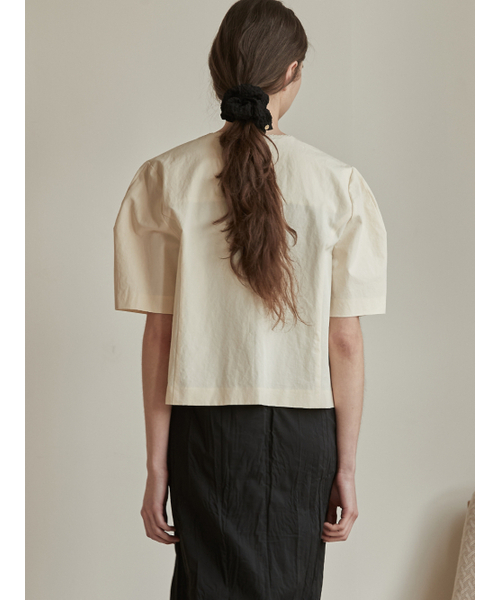 BEMUSE MANSION(ビミューズマンション)の「Lace flat collar jacket - Butter(その他アウター・レディース・ライトイエロー・FREE)」の4枚目の写真