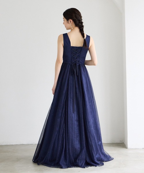 AIMER(エメ)の「【WEB限定】演奏会用ストライプ柄ラメ刺繍チュールロングドレス(ドレス・レディース・ワイン/ダルブルー系/ネイビー・LARGE/MEDIUM)」の6枚目の写真